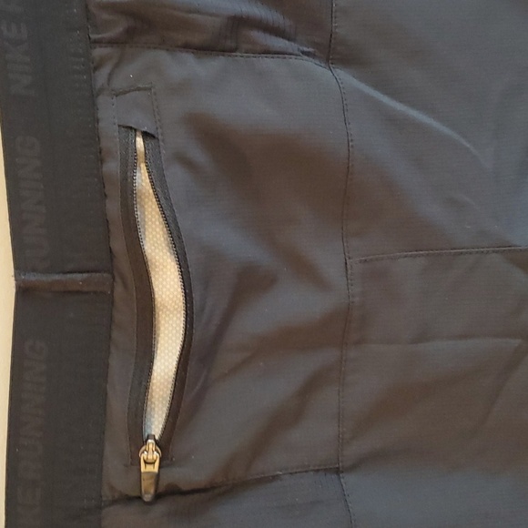 Nike Stride Men's 7" Inseam DriFIT 2-in-1 Running Shorts - Picture 3 of 4